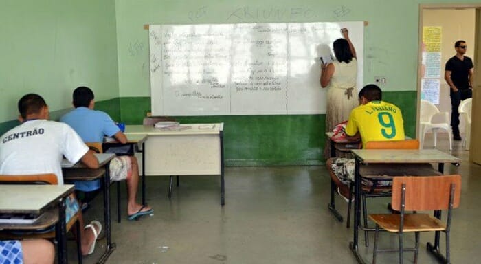 Em ranking, Brasil é o país que menos valoriza professores