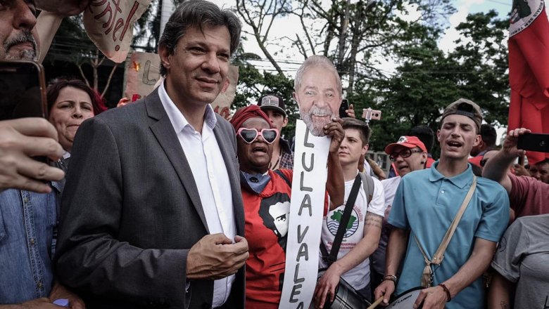 Haddad, Gleisi e lideranças denunciam perseguição a Lula