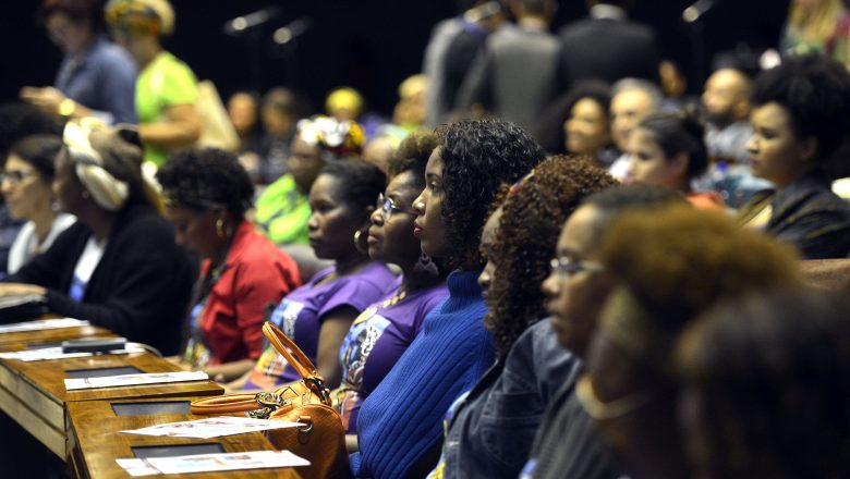 Mulheres negras são o grupo mais vulnerável ao desemprego