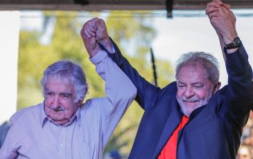 No Uruguai, #LulaLivre mobiliza Mujica, Haddad, Frente Ampla e parlamentares