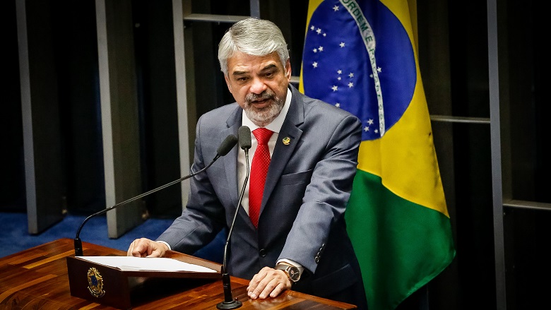 Nos EUA, Bolsonaro desrespeita o Brasil