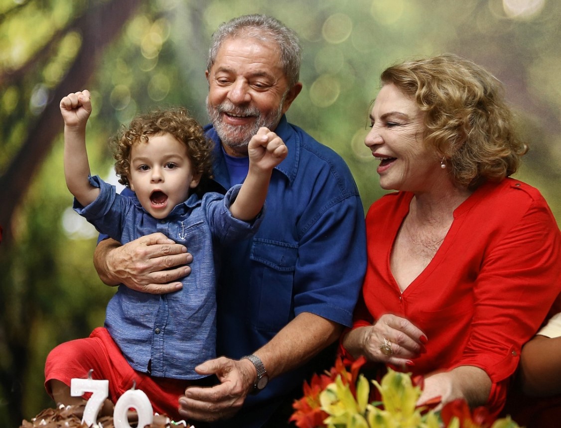Força, Lula: morreu Arthur, sete anos, neto do ex-presidente