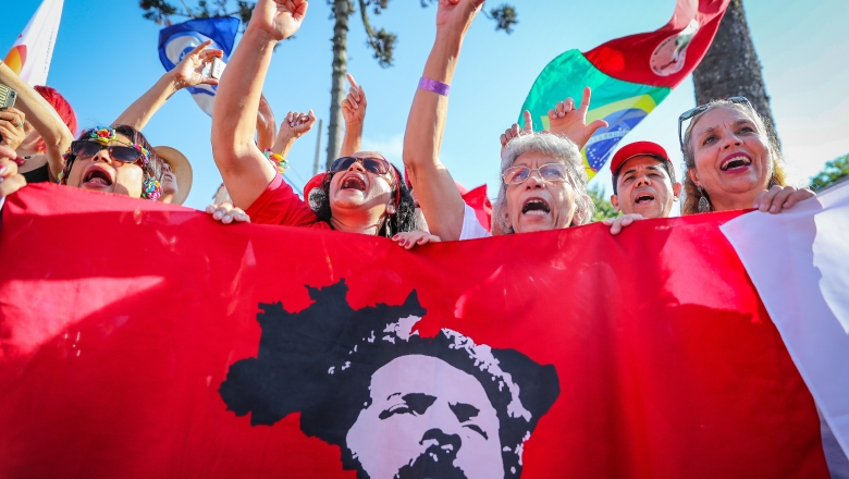 Encontro avança campanha pela liberdade de Lula; acompanhe ao vivo