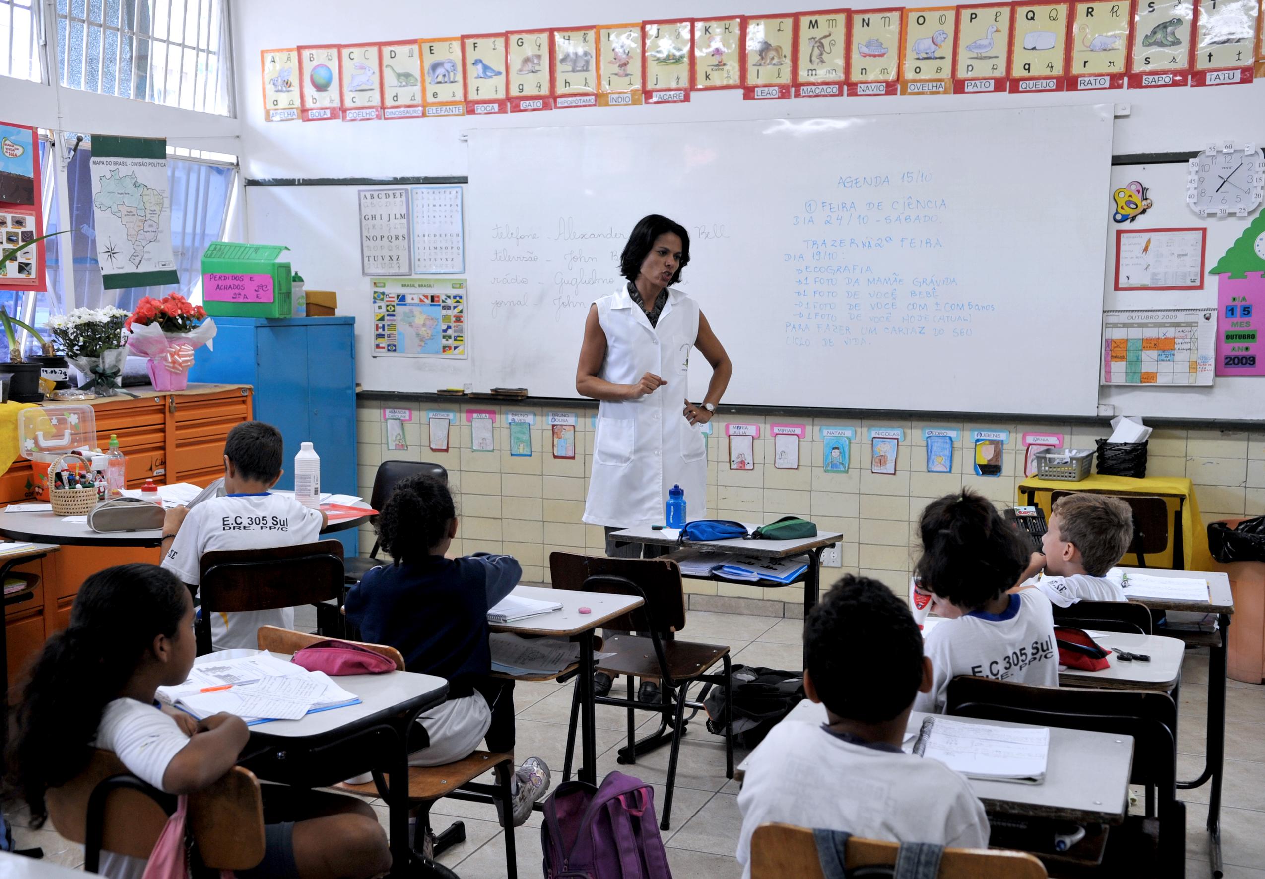 Reforma da Previdência de Bolsonaro prejudica professoras