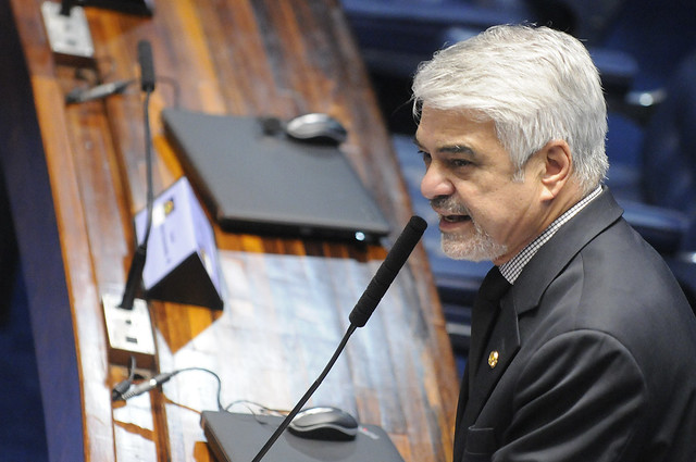 Humberto: “MEC virou imagem da inoperância de Bolsonaro”