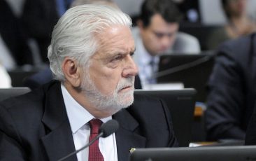 Wagner: brasileiros terão prejuízo com entrega de gasodutos