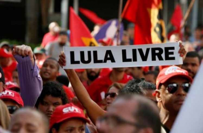 Lula é lembrado no mundo inteiro no 1º de Maio