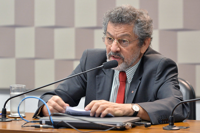 Paulo Rocha aprova emendas de incentivo à pesquisa para Orçamento