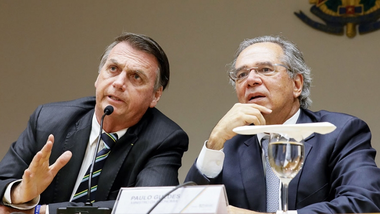 Seis meses de Bolsonaro: crescimento pífio, privatizações e desemprego