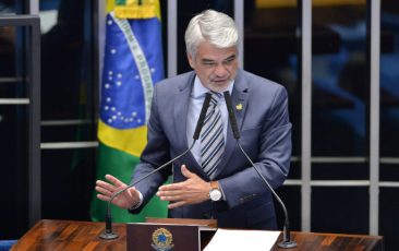 Indicação de Eduardo Bolsonaro atenta contra os interesses do Brasil