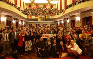 Em defesa de Lula, juristas lançam campanha #MoroMente