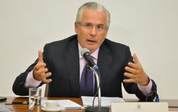 Garzón: “Direito está sendo usado para perseguição política”