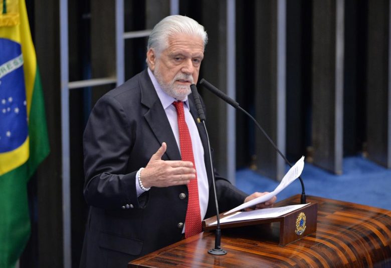 Jaques Wagner: “Sobram elementos para apontar Lula como vítima de perseguição”