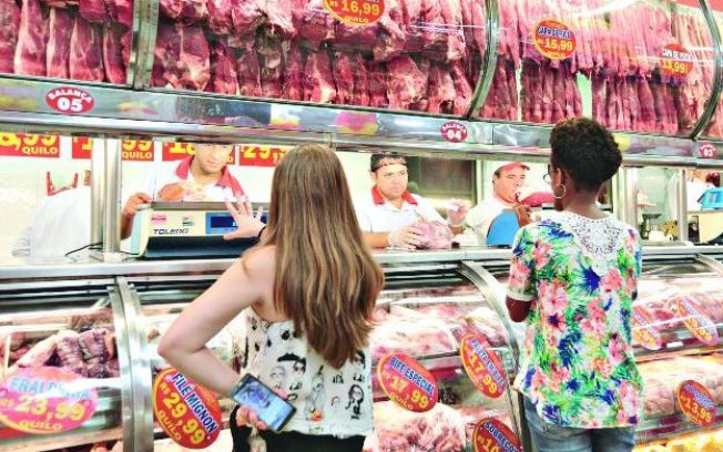 Explosão do preço da carne expõe desprezo de Guedes pelo povo
