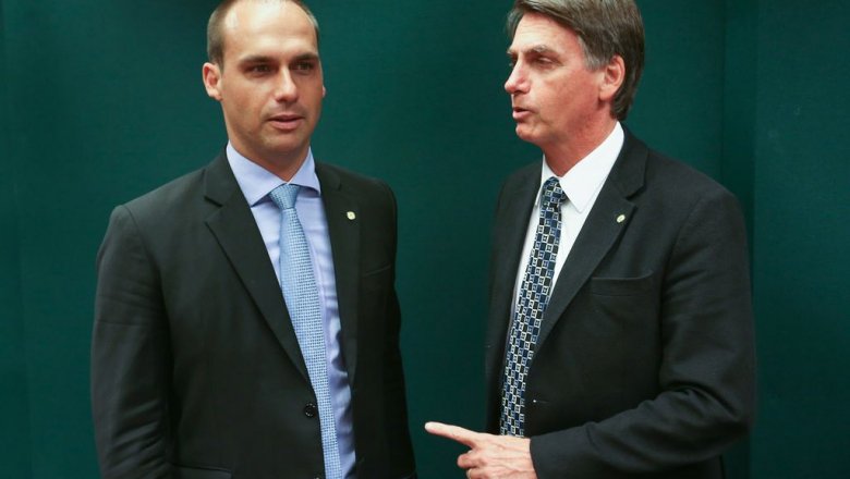 Conselho de Ética abre processos contra Eduardo Bolsonaro