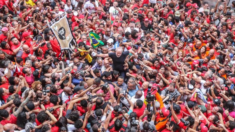 Nos braços do povo, Lula avisa: “estou com mais coragem de lutar”