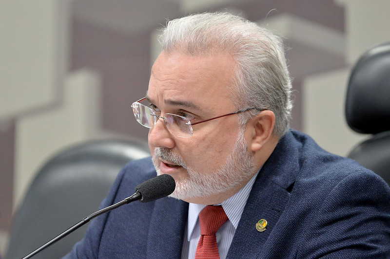 Jean Paul assume presidência da Frente de Defesa da Petrobras