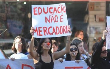Bolsonaro amplia ameaça à Educação nacional