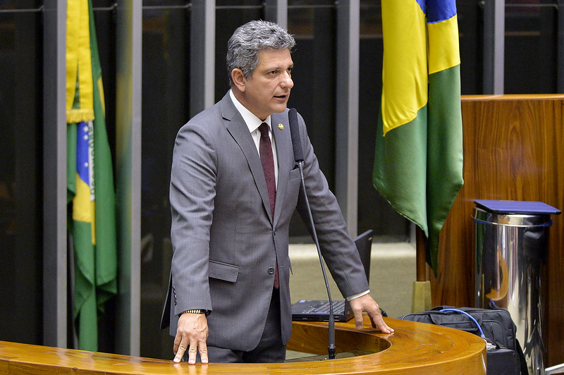 Estado brasileiro está sendo inabilitado por Bolsonaro