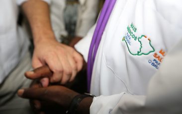 Devastação do Mais Médicos foi “crime contra a humanidade”
