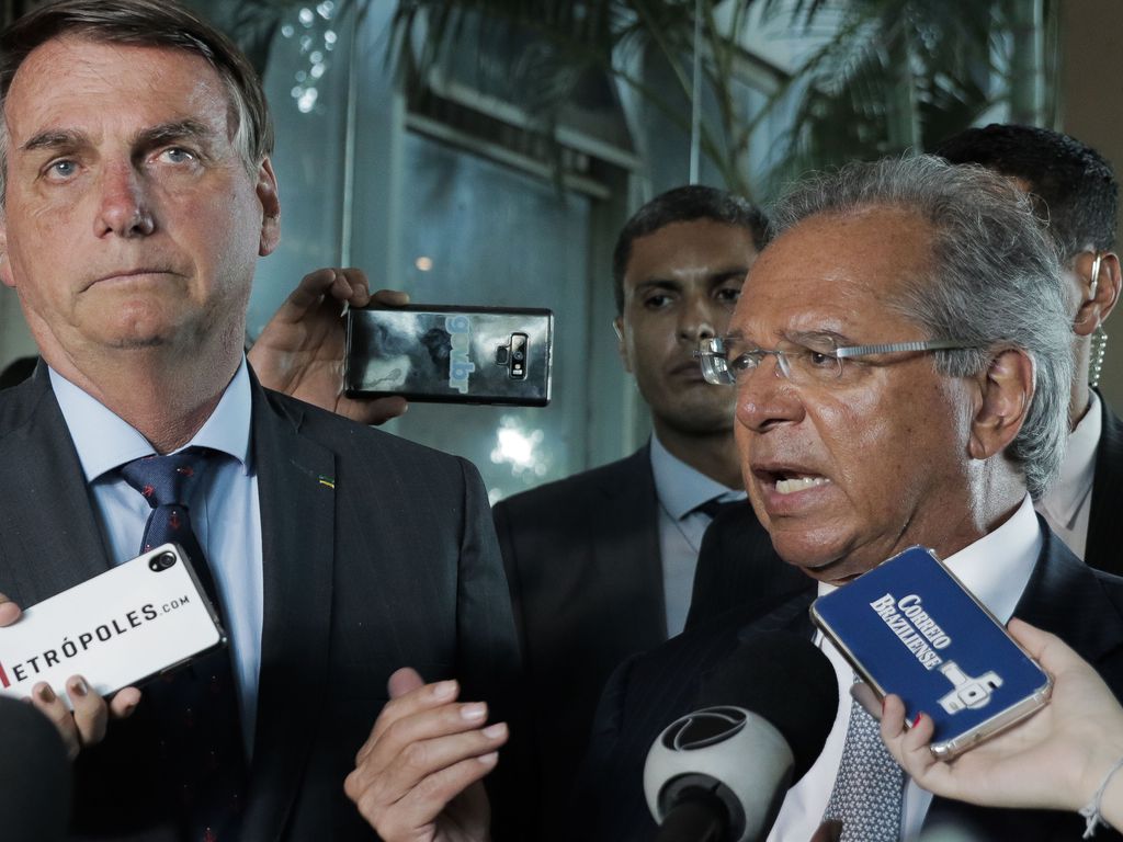 Paralisia de Guedes e Bolsonaro agrava a crise e amplia turbulência