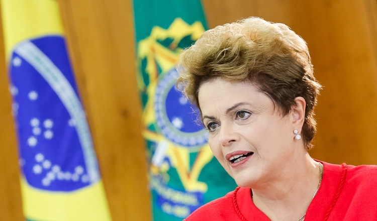 Dilma garante que Secretaria de Políticas para Mulheres será mantida