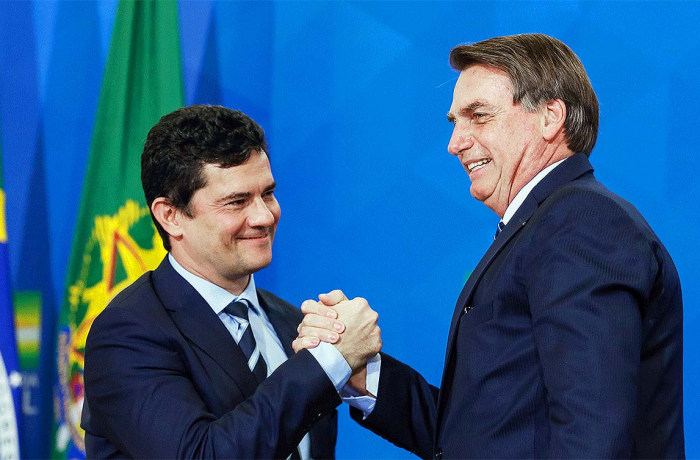Ao deixar governo, Moro acusa Bolsonaro de interferência na PF