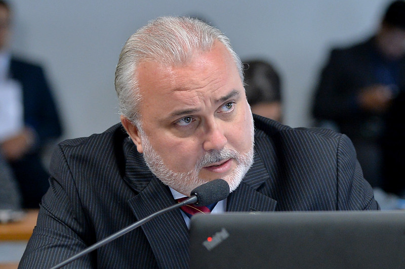 Jean Paul lamenta decisão do STF sobre venda da Petrobras