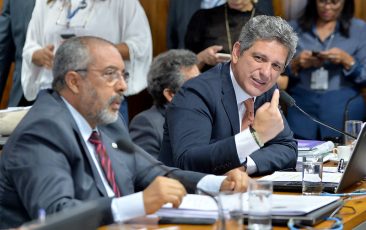 Senadores do PT criticam fala de Bolsonaro sobre trabalho infantil