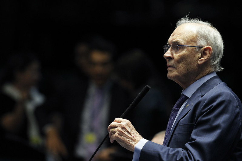 PT no Senado lamenta falecimento do senador Arolde Oliveira