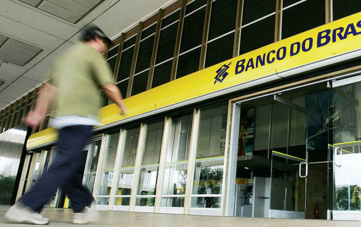 Banco do Brasil faz aniversário sob ameaças de privatização