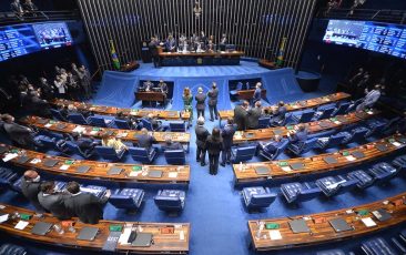 PT no Senado reafirma compromisso com a independência entre os Poderes