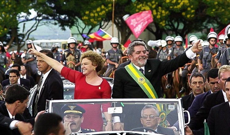 Governos do PT mostraram que outro Brasil é possível