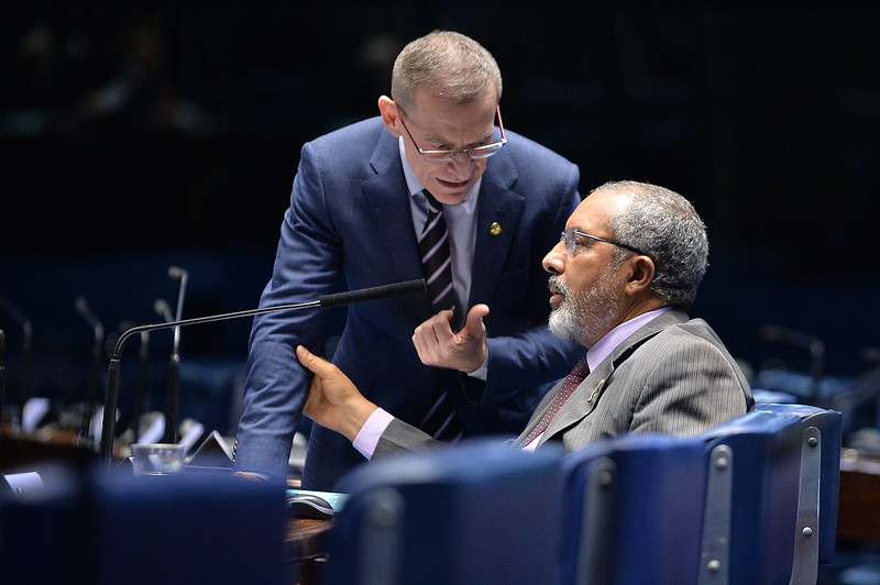 Senado proíbe técnica para afastar pessoas em situação de rua