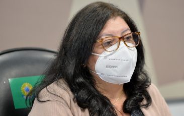 Servidora admite irregularidades em contrato de compra da Covaxin