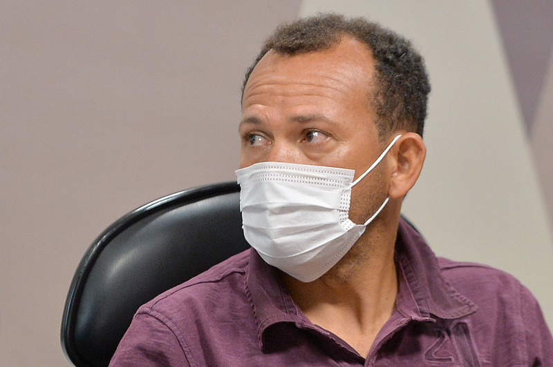 Motoboy confirma à CPI saques em dinheiro e visitas ao Ministério da Saúde