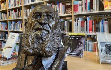 Paulo Freire ganha estátua em Cambridge para combater “guerra cultural”