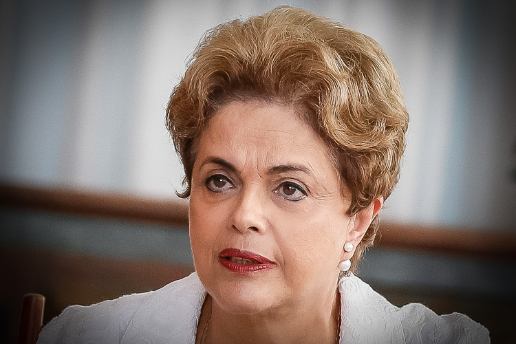 Dilma: “Sob um governo neofascista, não há educação”