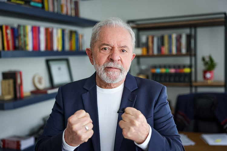 Lula: “Quem tem que ganhar com a Petrobras é o povo brasileiro
