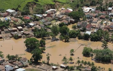 PT propõe fundo federal com recursos a vítimas de enchentes