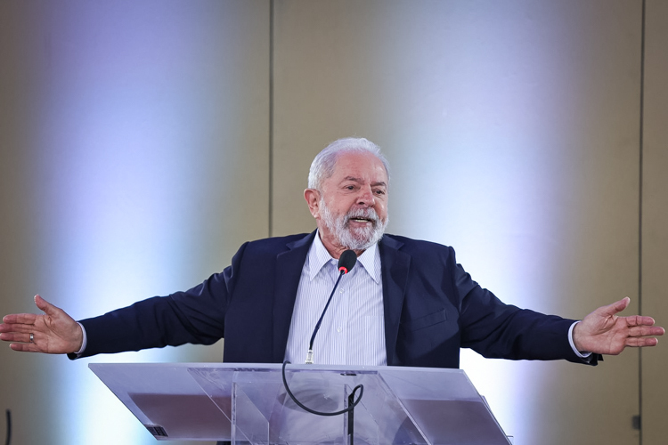 Lula: “O povo quer mudança, e tenho consciência do que ele está passando”
