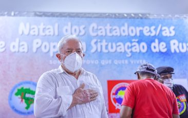 Lula: reconstrução começa por comida, educação e trabalho