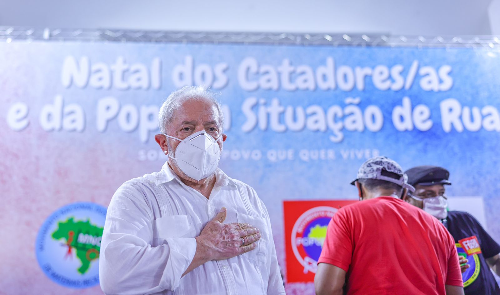 Lula: reconstrução começa por comida, educação e trabalho