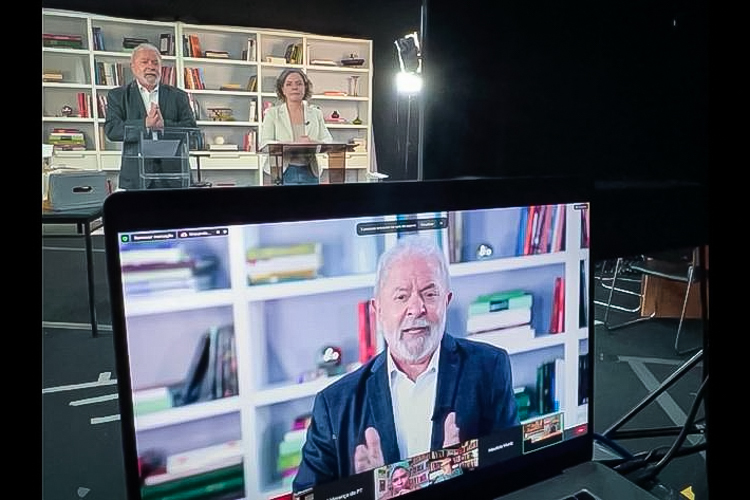 Lula propõe movimento para “redemocratizar o país de verdade”