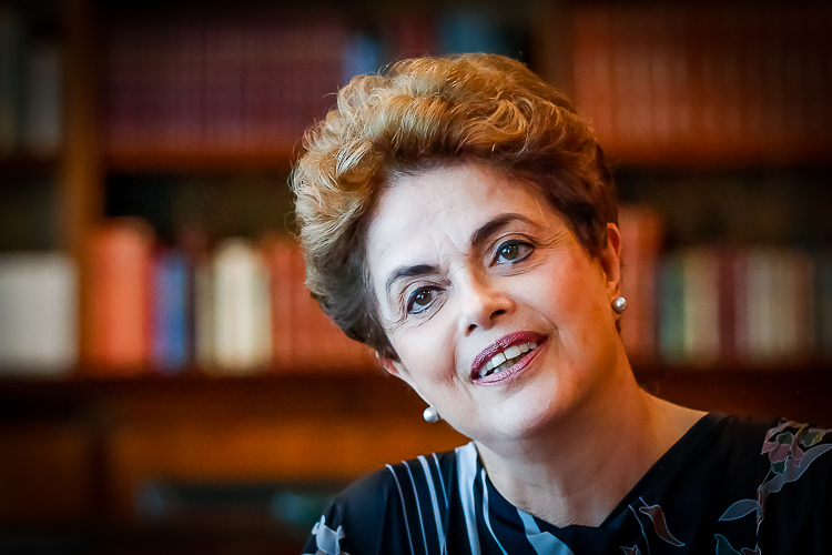 Tribunal extingue ação contra Dilma sobre pedaladas fiscais