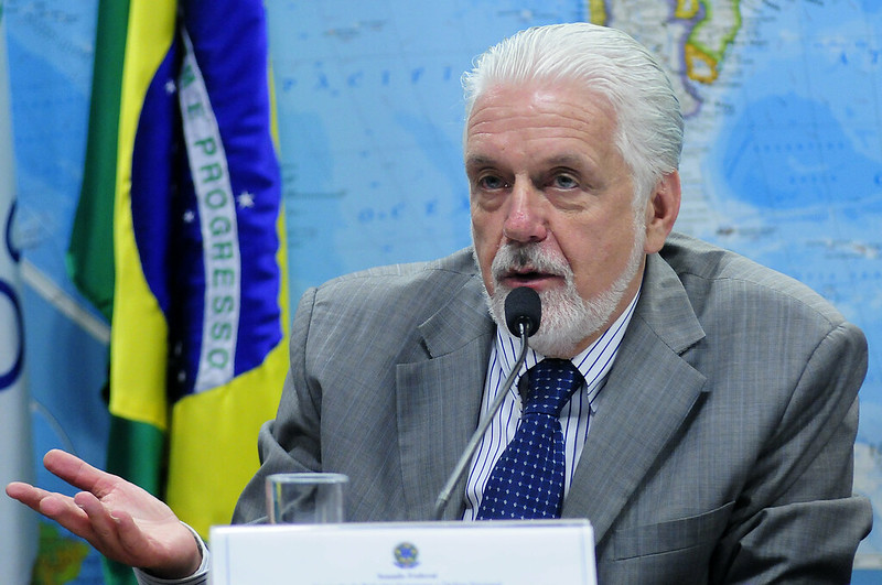 Wagner: “Não existe ambiente para um golpe no Brasil”