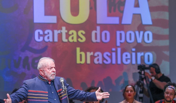 Livro “Querido, Lula” tem lançamento repleto de emoção