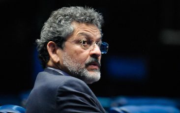 ‘PEC do Bolsa’ marca atuação de Paulo Rocha à frente do PT no Senado