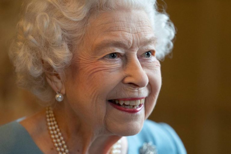 Bancada do PT no Senado lamenta falecimento da rainha Elizabeth II