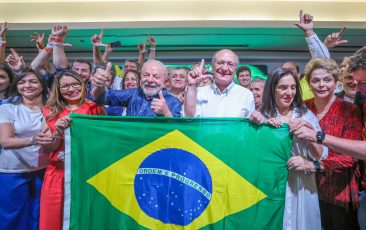 Vitória de Lula é saudada pela mídia de todo o planeta